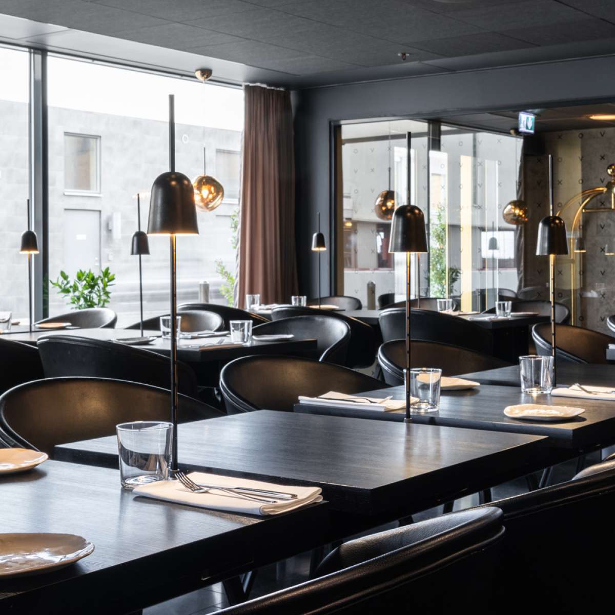 Vox Restaurant / Luceplan